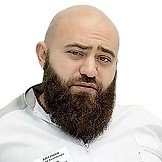 Врач Алтунян Юрий Яковлевич