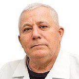 Врач Бакуров Евгений Дмитриевич