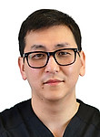 Врач Цеденов Илья Германович