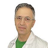 Врач Чубаров Виталий Ервантович
