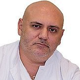 Врач Егоров Роман Львович