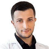 Врач Гамзатов Тимур Гамзатович