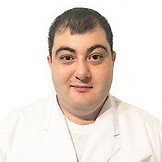 Врач Хазарян Олег Ованесович