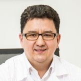 Врач Хусаинов Рустем Альфредович