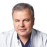 Врач Углов Аркадий Иванович