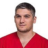 Врач Закарьяев Мурад Камалудинович